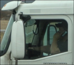 18 Wheeler Cell Phone Laws